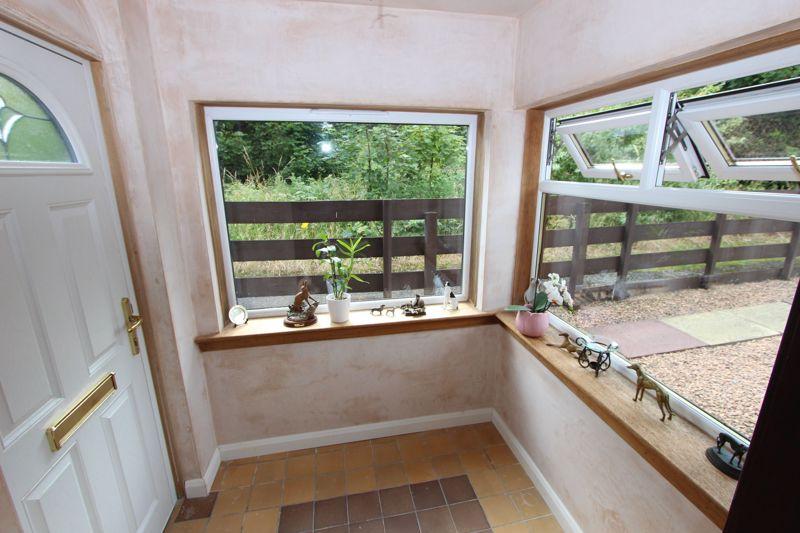 Lot 2: Entrance...