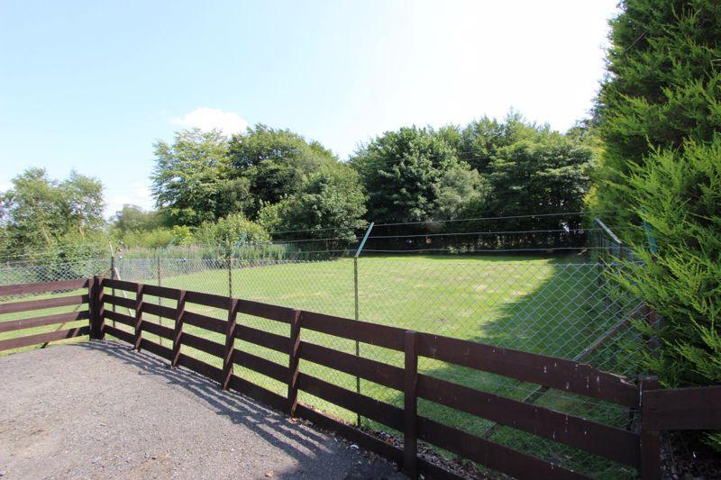 Lot 1 A: East fenced