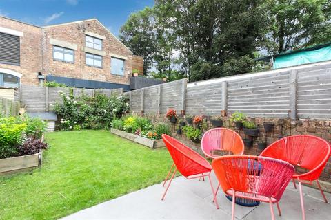 175 Kirkwood Road, London, SE15 2BG