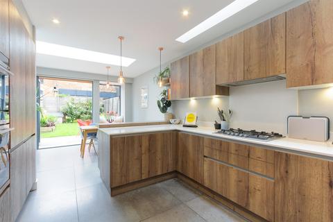 175 Kirkwood Road, London, SE15 2BG