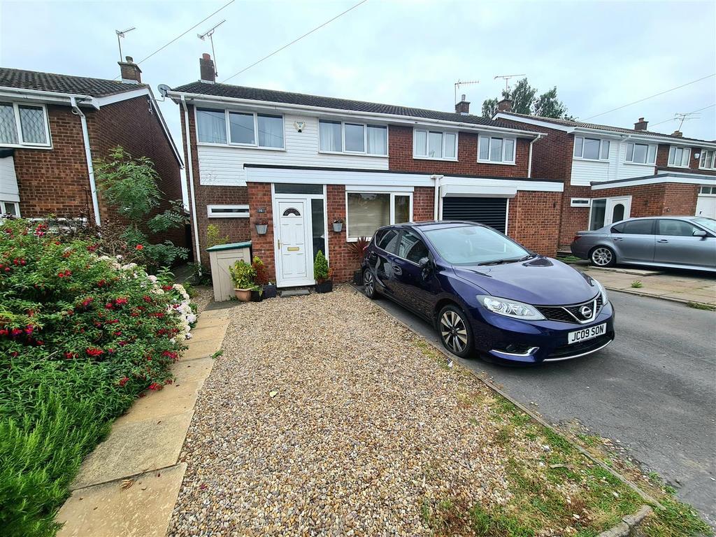 Cedars Road, Exhall, Coventry 4 bed semidetached house £210,000