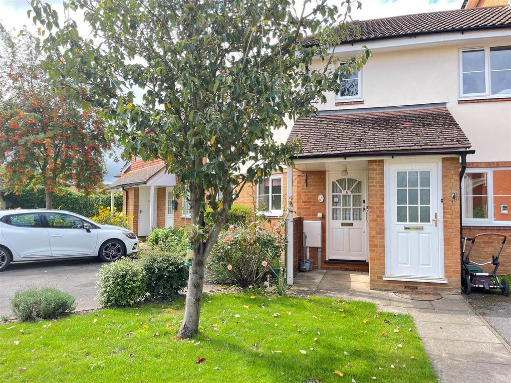 Sullivans Reach, WaltonOnThames 2 bed £295,000