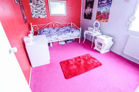 57 The Maples, Harlow, CM19 4QZ