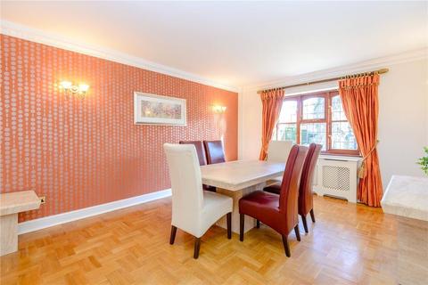 1 Turnoak Park, Windsor, SL4 4UN