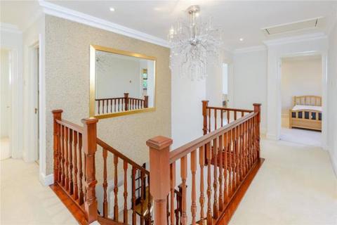 1 Turnoak Park, Windsor, SL4 4UN