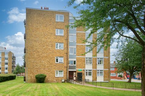 111 Deeside Road, London, SW17 0PJ