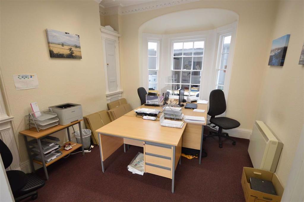 4, Claremont Bank, Shrewsbury, SY1 5 bed townhouse £400,000