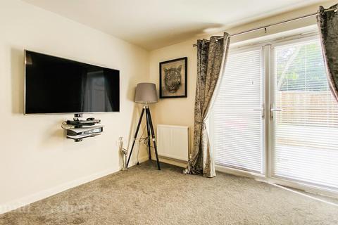 76 Heathway, Seaham, SR7 7UX