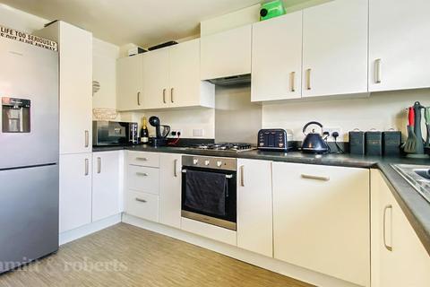 76 Heathway, Seaham, SR7 7UX