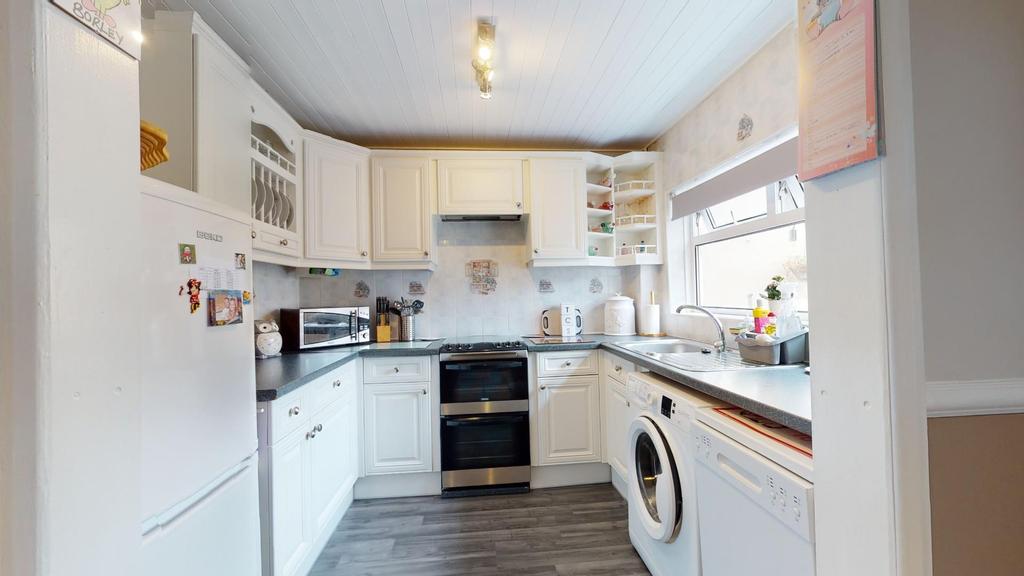 Dane Crescent, Ramsgate 4 bed terraced house £300,000