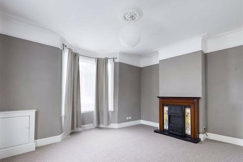 78 Henry Road, Gloucester, GL1 3DY