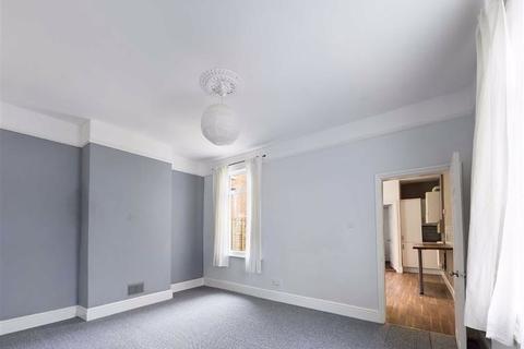 78 Henry Road, Gloucester, GL1 3DY