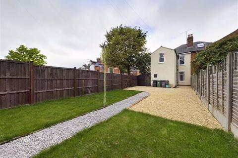 78 Henry Road, Gloucester, GL1 3DY