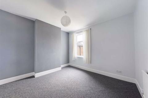 78 Henry Road, Gloucester, GL1 3DY