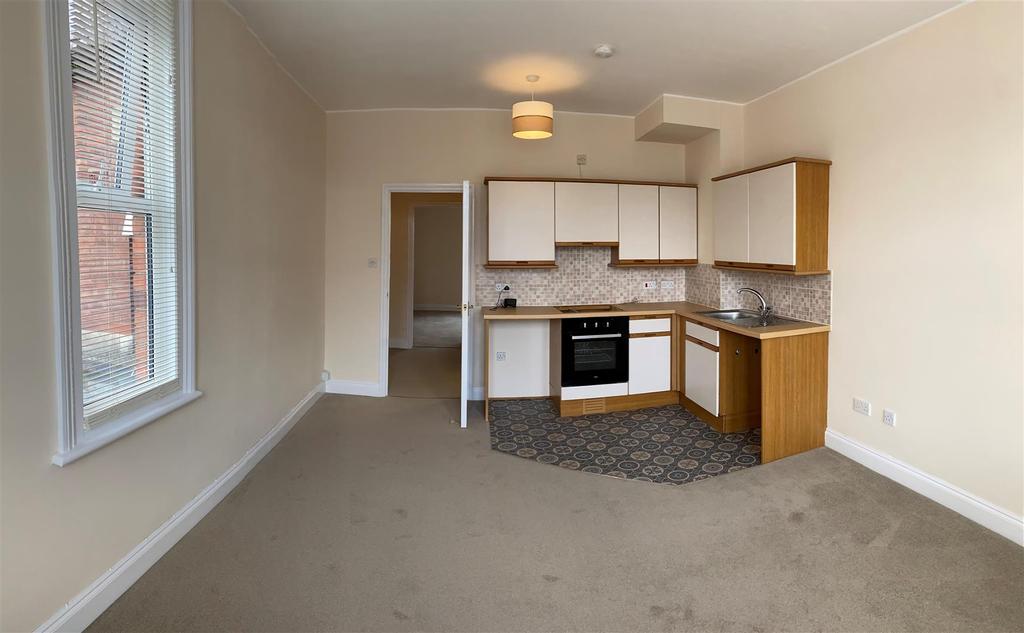 Barnards Green Road, Malvern 1 bed apartment £550 pcm (£127 pw)