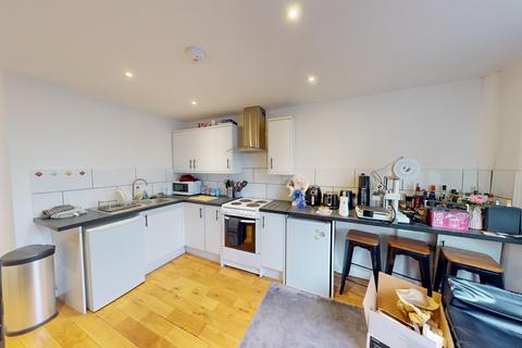 2 bedroom flat to rent, Elm Grove
