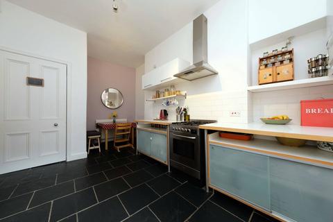 11 Bryson Road, Edinburgh, EH11 1ED