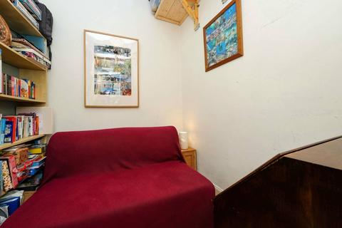 11 Bryson Road, Edinburgh, EH11 1ED