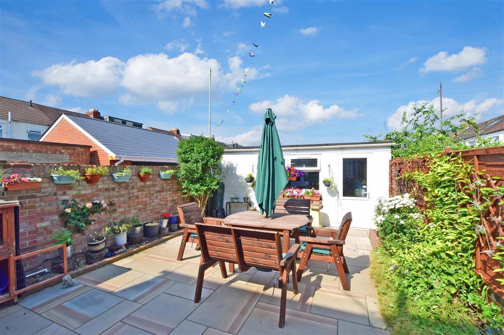 Devon Road, Portsmouth, Hampshire 3 bed semidetached house £320,000