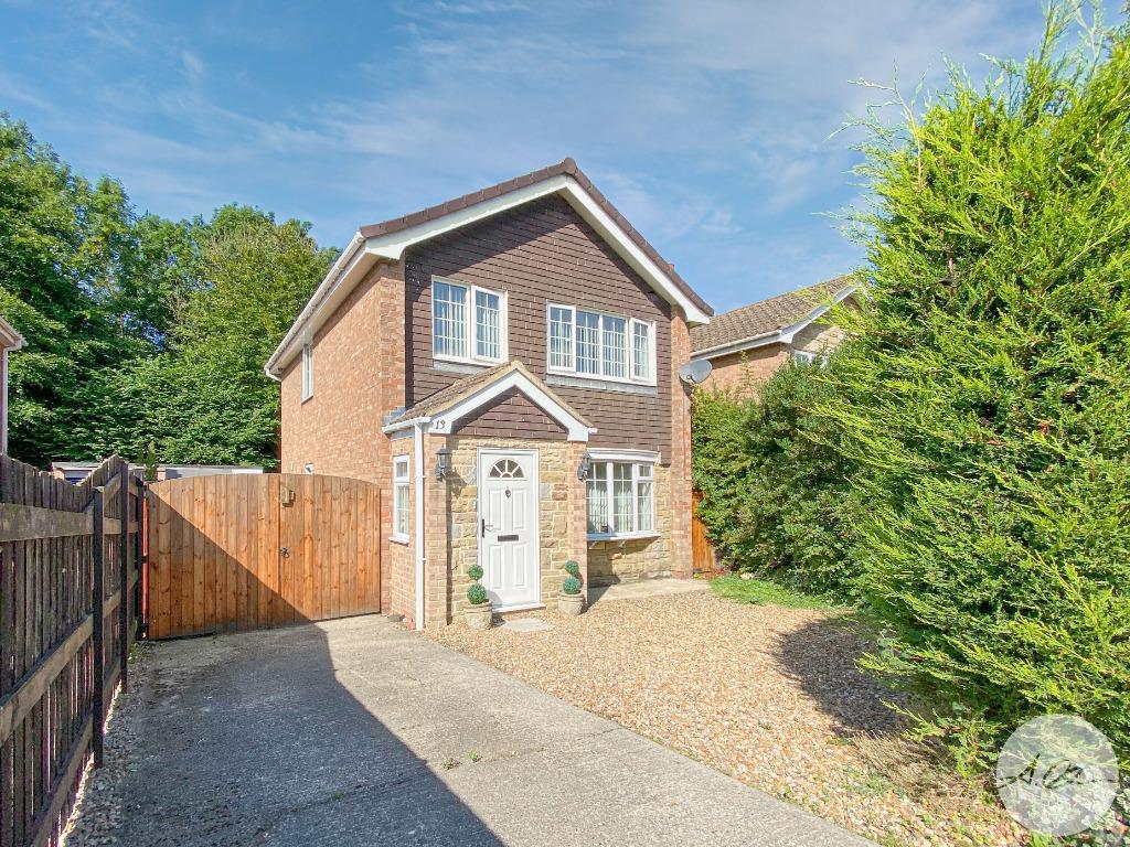 Cleveland Way, Carlton Miniott, YO7 3 bed detached house £280,000