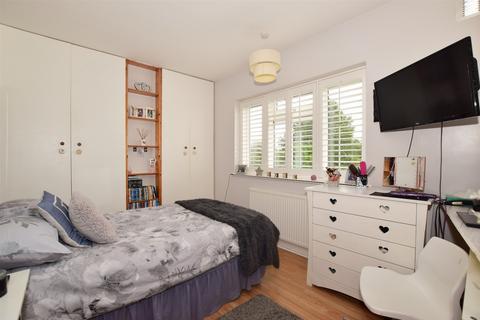 4 Sweechbridge Road, Herne Bay, CT6 6TD
