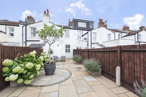 30 George Road, New Malden, KT3 6BU