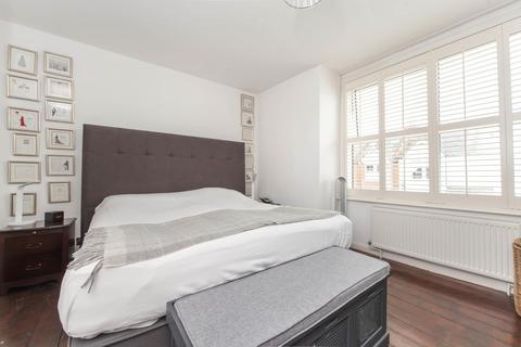 30 George Road, New Malden, KT3 6BU