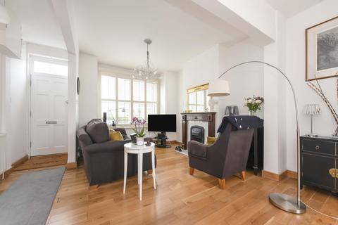 30 George Road, New Malden, KT3 6BU