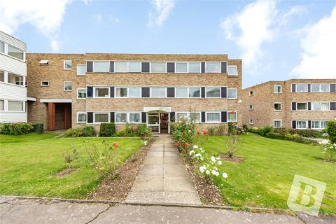 28 Carlton Close, Upminster, RM14 2YR