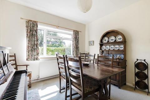 24 Common Road, North Leigh, Witney, OX29 6RA