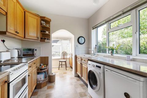 24 Common Road, North Leigh, Witney, OX29 6RA