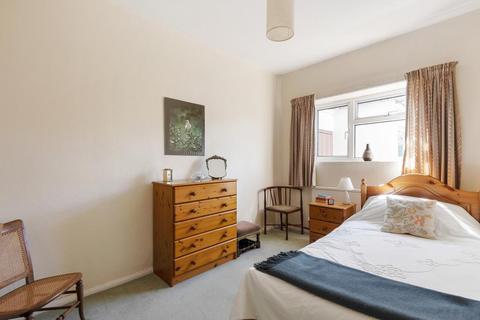 24 Common Road, North Leigh, Witney, OX29 6RA