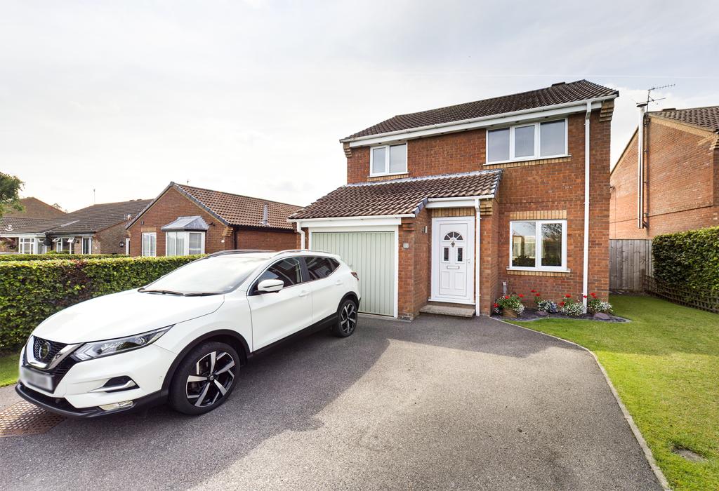 Curlew Drive, Crossgates, Scarborough 3 bed detached house £250,000