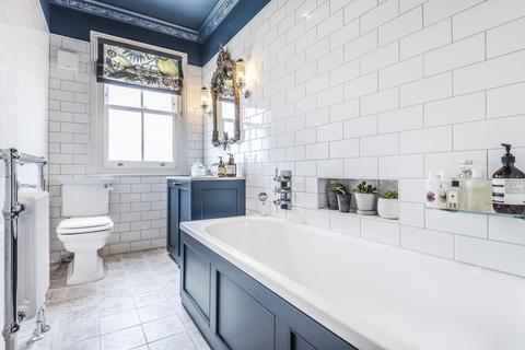 37 Boscombe Road, London, SW19 3AX