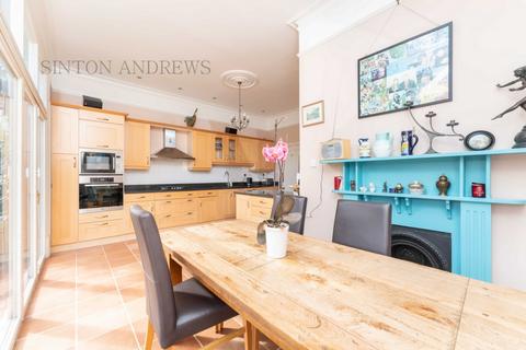 5 Kerrison Road, London, W5 5NW