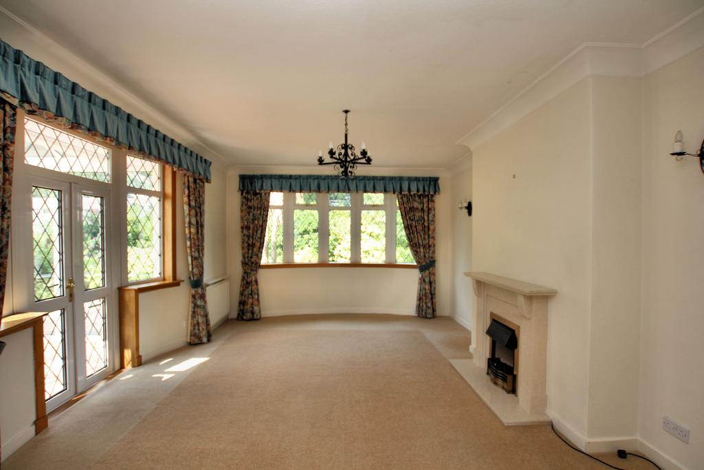 Roselea, 3 Bourtree Crescent - Williamson and Henr