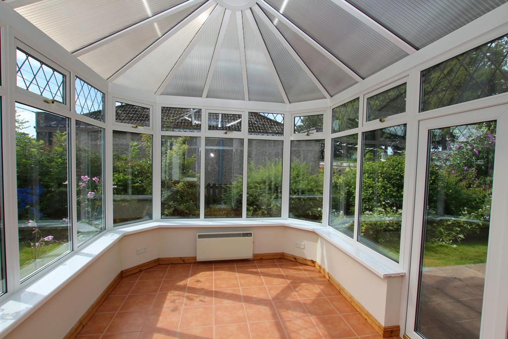 Roselea, 3 Bourtree Crescent - Williamson and Henr