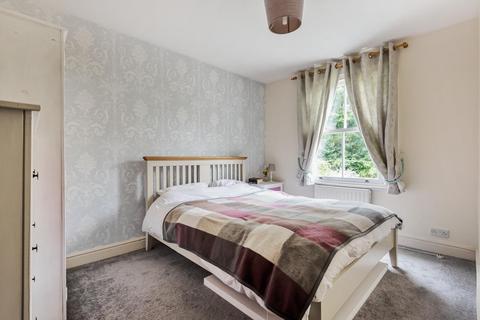 14 Brooklands Lane, Weybridge, KT13 8UX