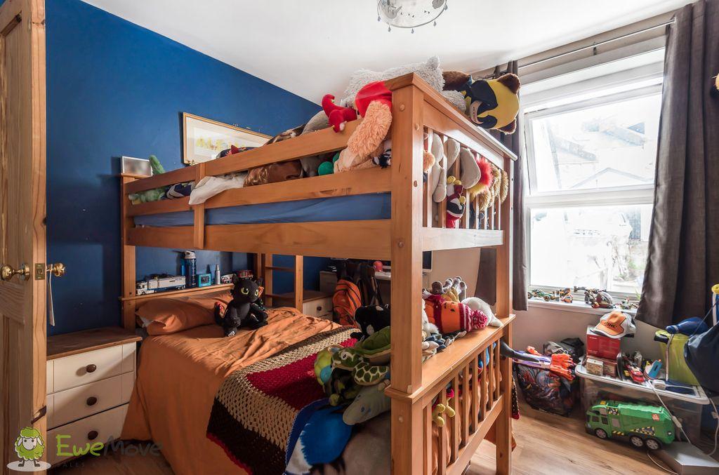 Bedroom 2 (Double)