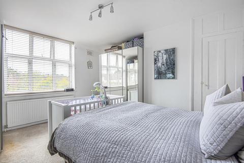2 Narrow Way, Bromley, BR2 8JB