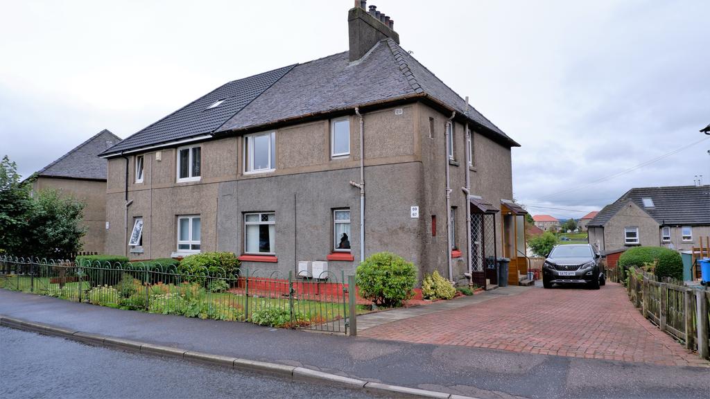 Levern Crescent, Barrhead G78 2 bed ground floor flat £65,000