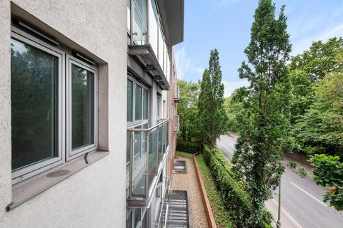 Flat 22, Park Heights Constitution Hill, Woking, GU22 7RT