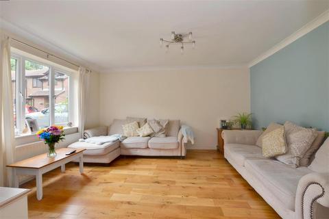 18 Coldharbour Close, Crowborough, TN6 1EU