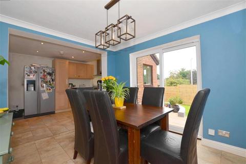 18 Coldharbour Close, Crowborough, TN6 1EU