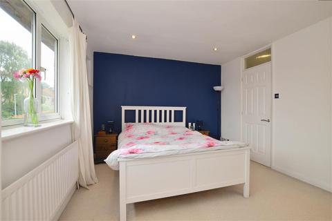 18 Coldharbour Close, Crowborough, TN6 1EU