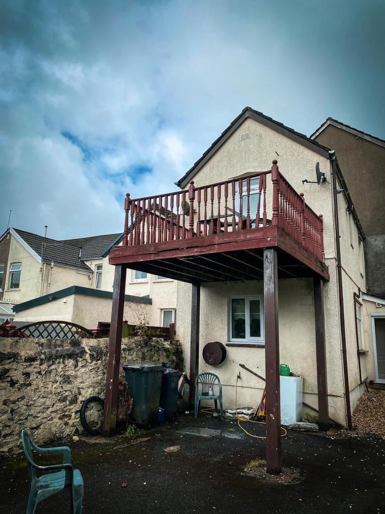 1C Church Crescent, Ebbw Vale, NP23 6UG 2 bed terraced house £45,000