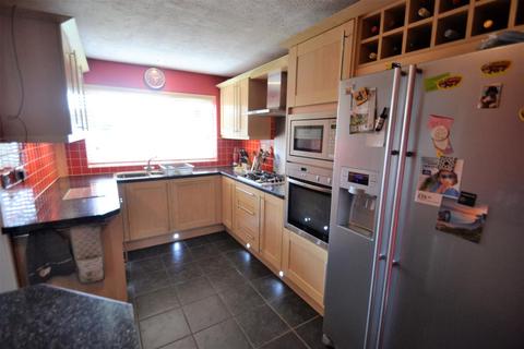19 Target Close, Feltham, TW14 9TF