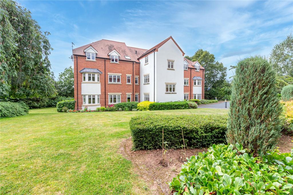 Oaklands Court, Battenhall Road, Worcester, WR5 1 bed apartment £150,000
