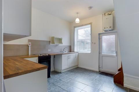 2 bedroom terraced house to rent, Alma Street, Stone, ST15