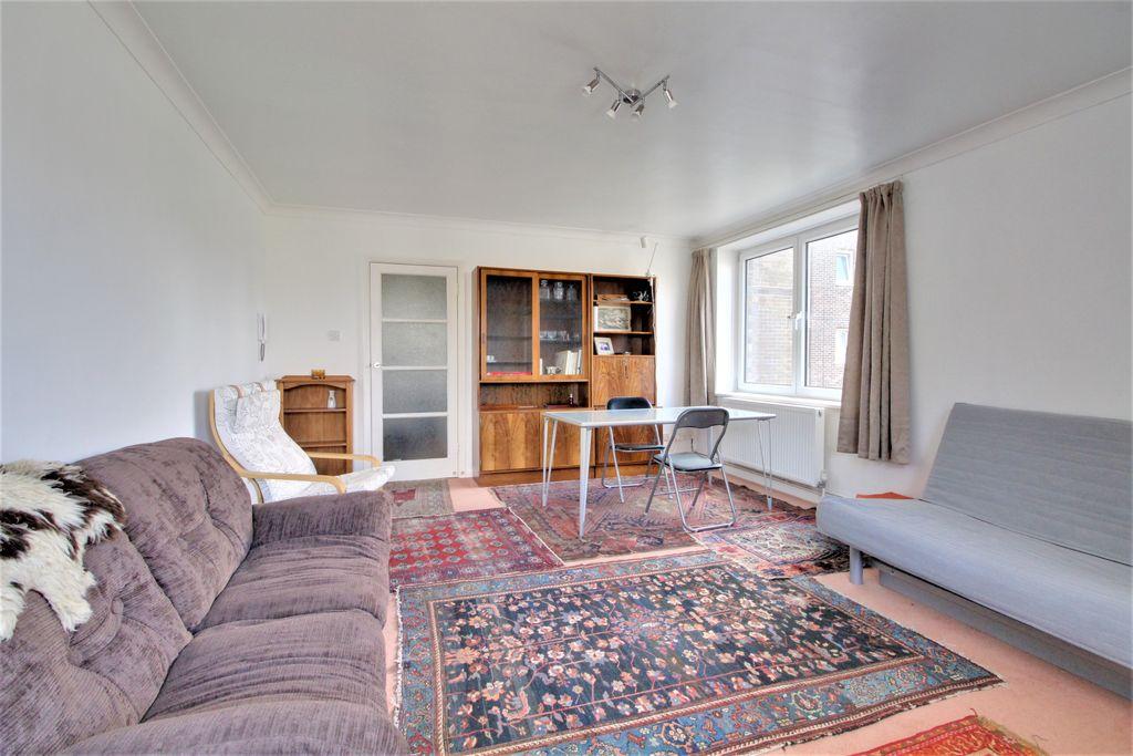 Studio Room
